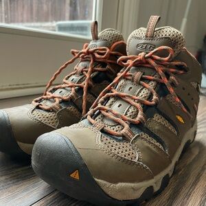 KEEN Koven Mid Waterproof Hiking Shoes Womens Size 9.5 Brown Trail Outdoor